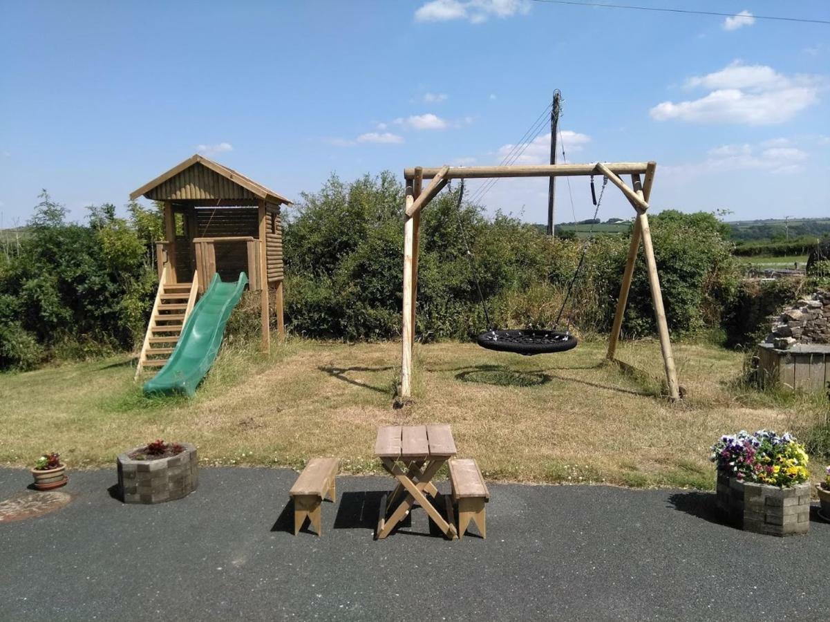 North Tamerton Well Farm Cottages מראה חיצוני תמונה